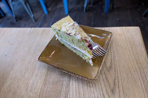 Cake Inn photo 2